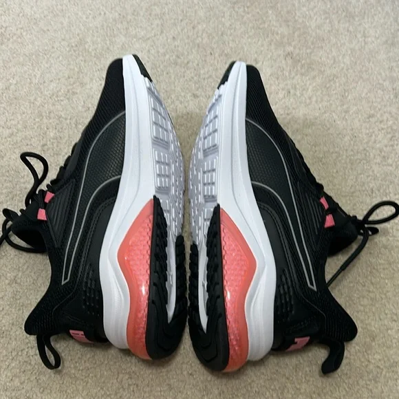 Puma Shoes - Picture 4 of 11